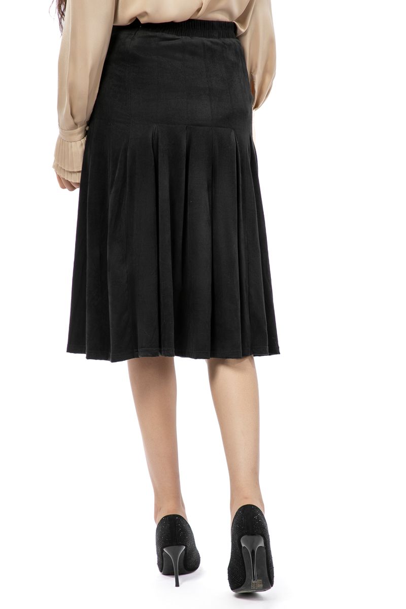 تنورة نسائية بلون موحد وكسرات