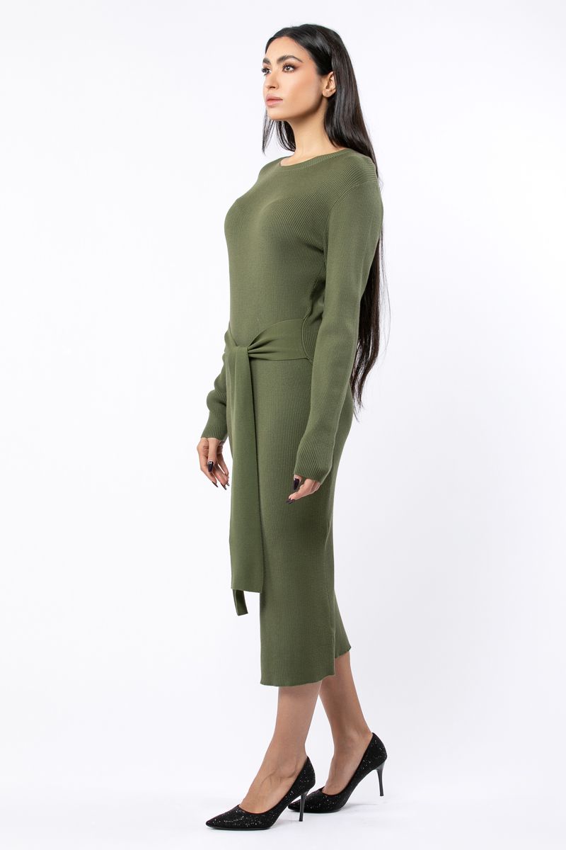 knitted women dress with waist belt