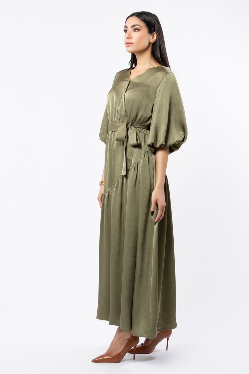 فستان ساتان نسائي ماكسي بنقشة من نفس اللون