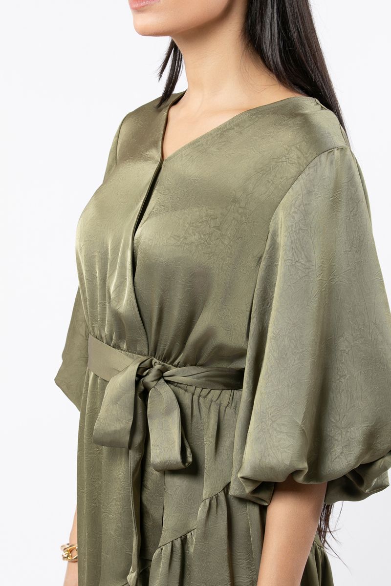 فستان ساتان نسائي ماكسي بنقشة من نفس اللون