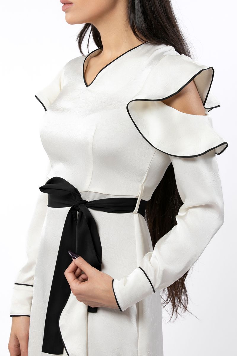 contrast colored women dress with ruffles