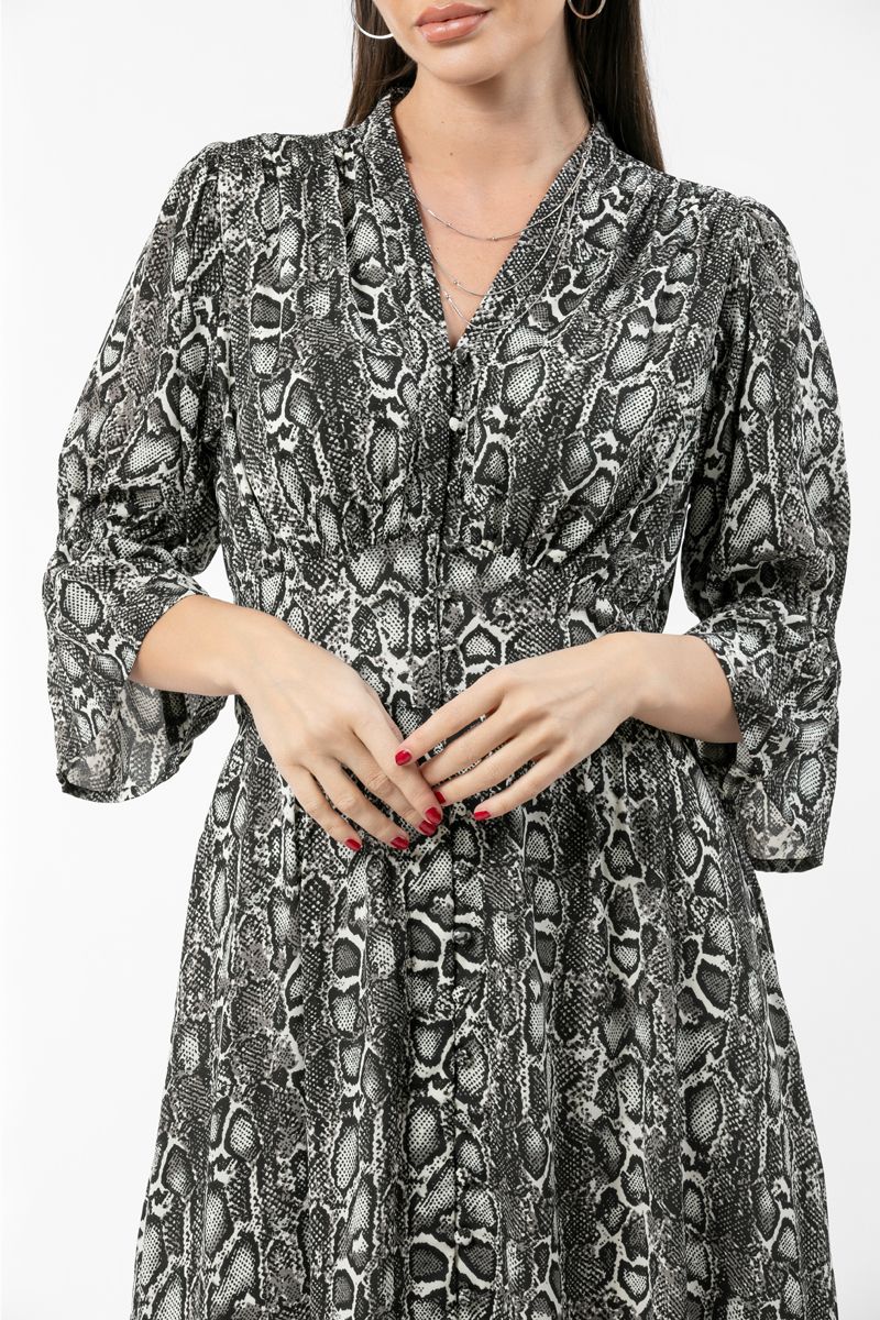 فستان نسائي بنمط قميص وطبعات