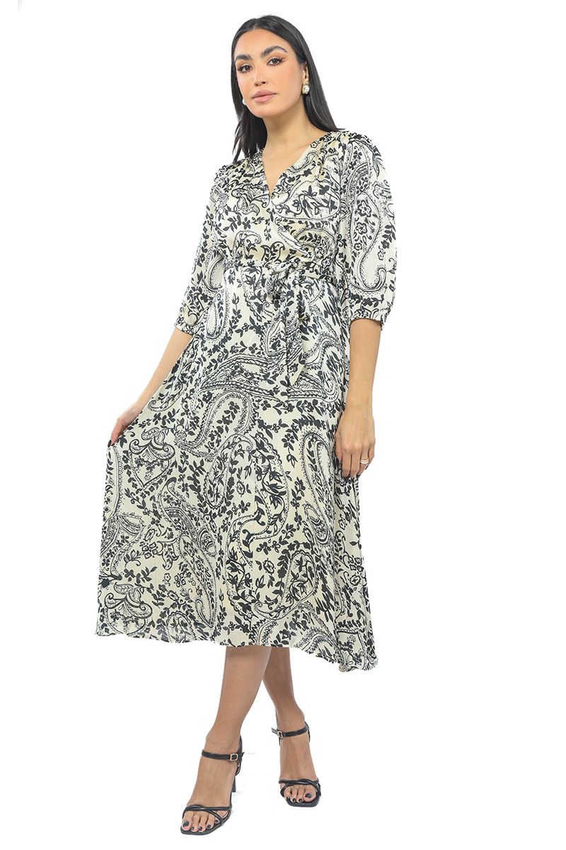 فستان نسائي بنمط طبعات