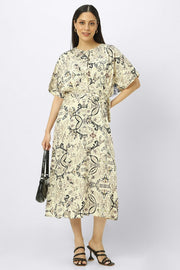 فستان نسائي بنمط طبعات