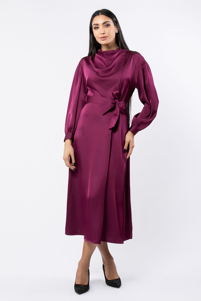 فستان ساتان نسائي بقصة لف