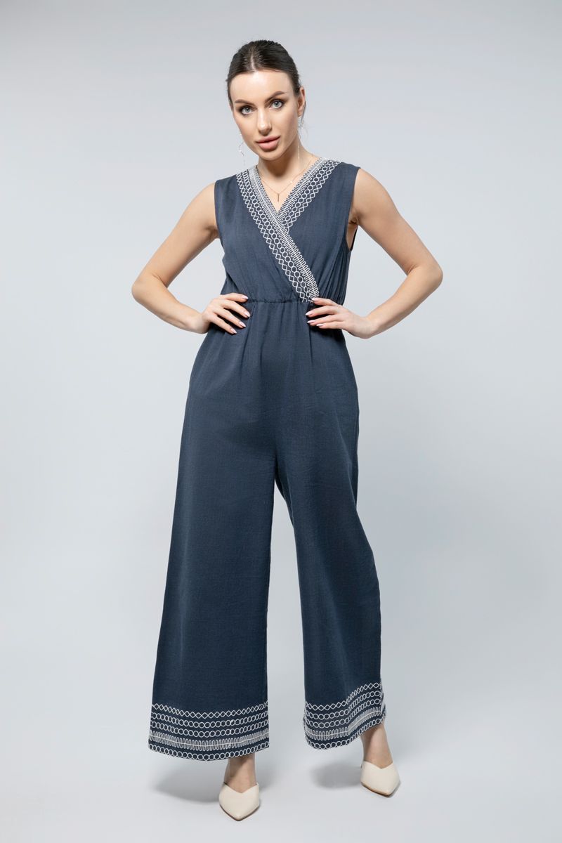 Sleeveless Jumpsuit - Effortless Elegance, Elevated Detail