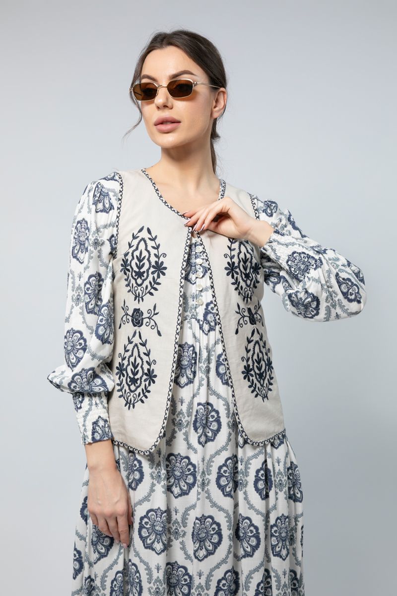 Sleeveless Vest/Waistcoat - A Touch of Sophistication