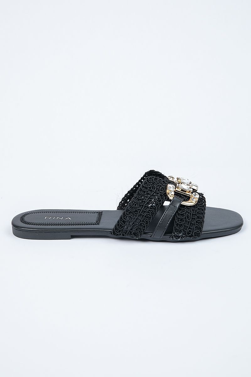women slipper with metal buckle