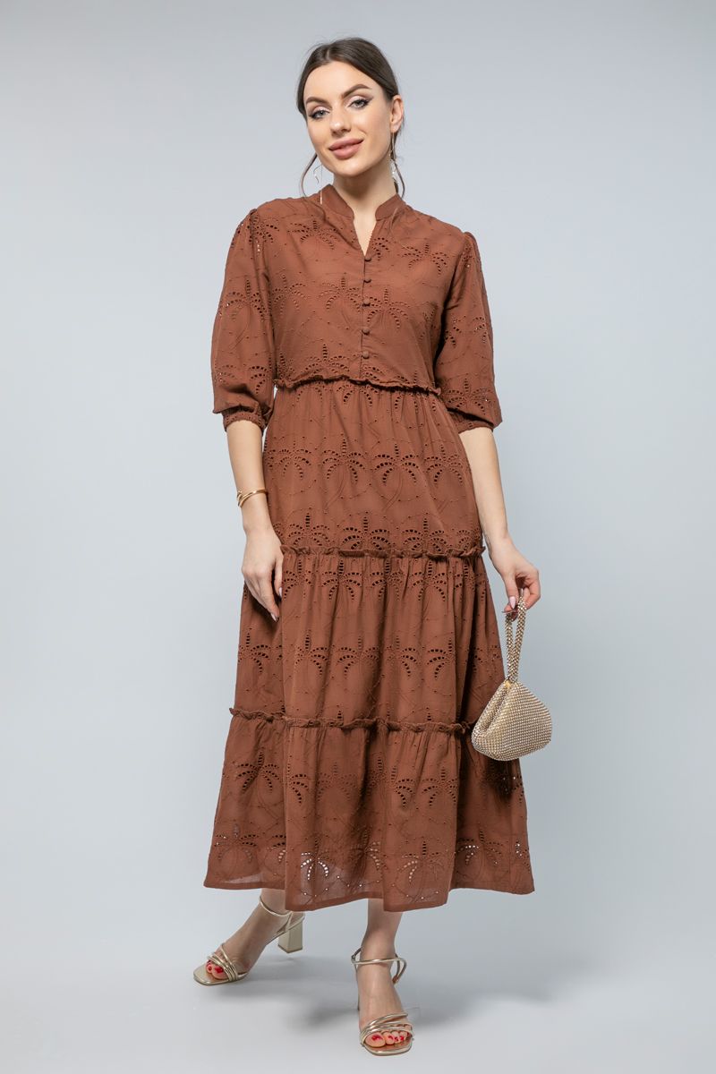 فستان طويل بقصّة فضفاضة - تصميم بطبقات وتطريز آيليت أنيق