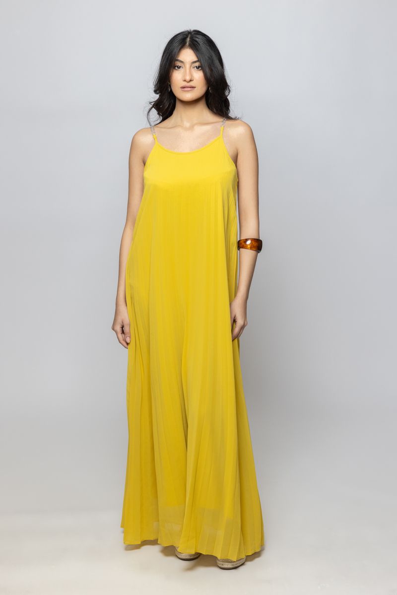 فستان ماكسي صيفي نسائي بدون أكمام بلون موحد وقماش بليسيه ناعم