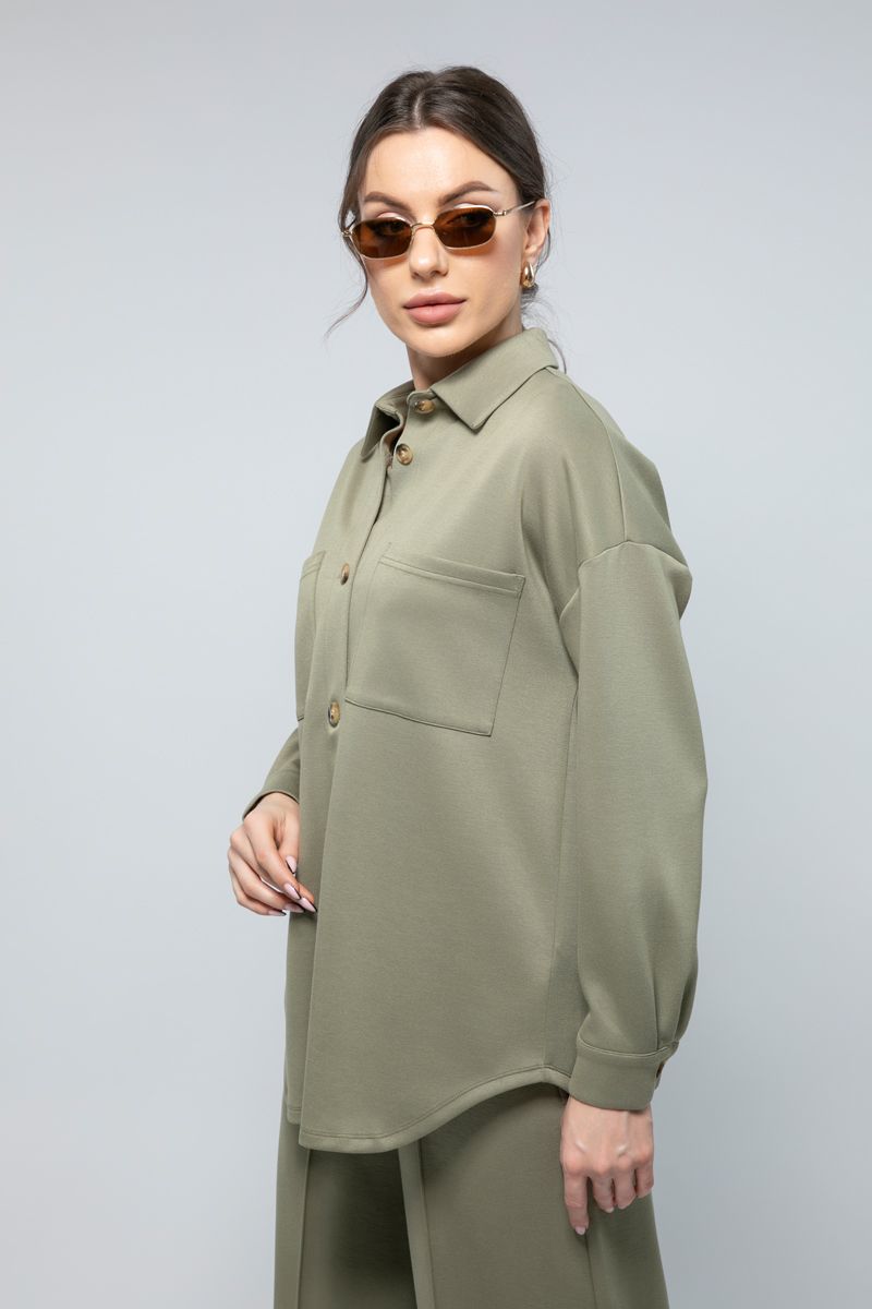 قميص كاجوال بأكمام طويلة - قطعة أساسية في خزانة ملابسك اليومية