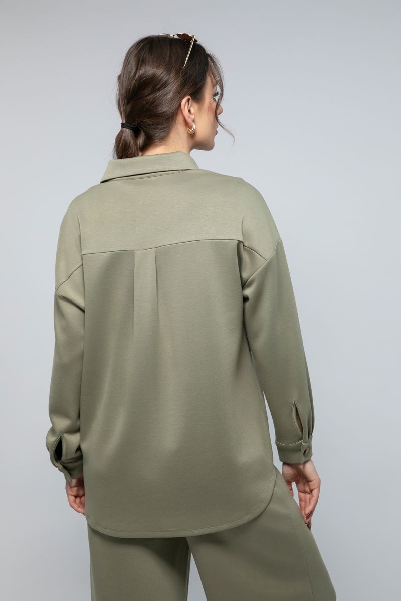 قميص كاجوال بأكمام طويلة - قطعة أساسية في خزانة ملابسك اليومية