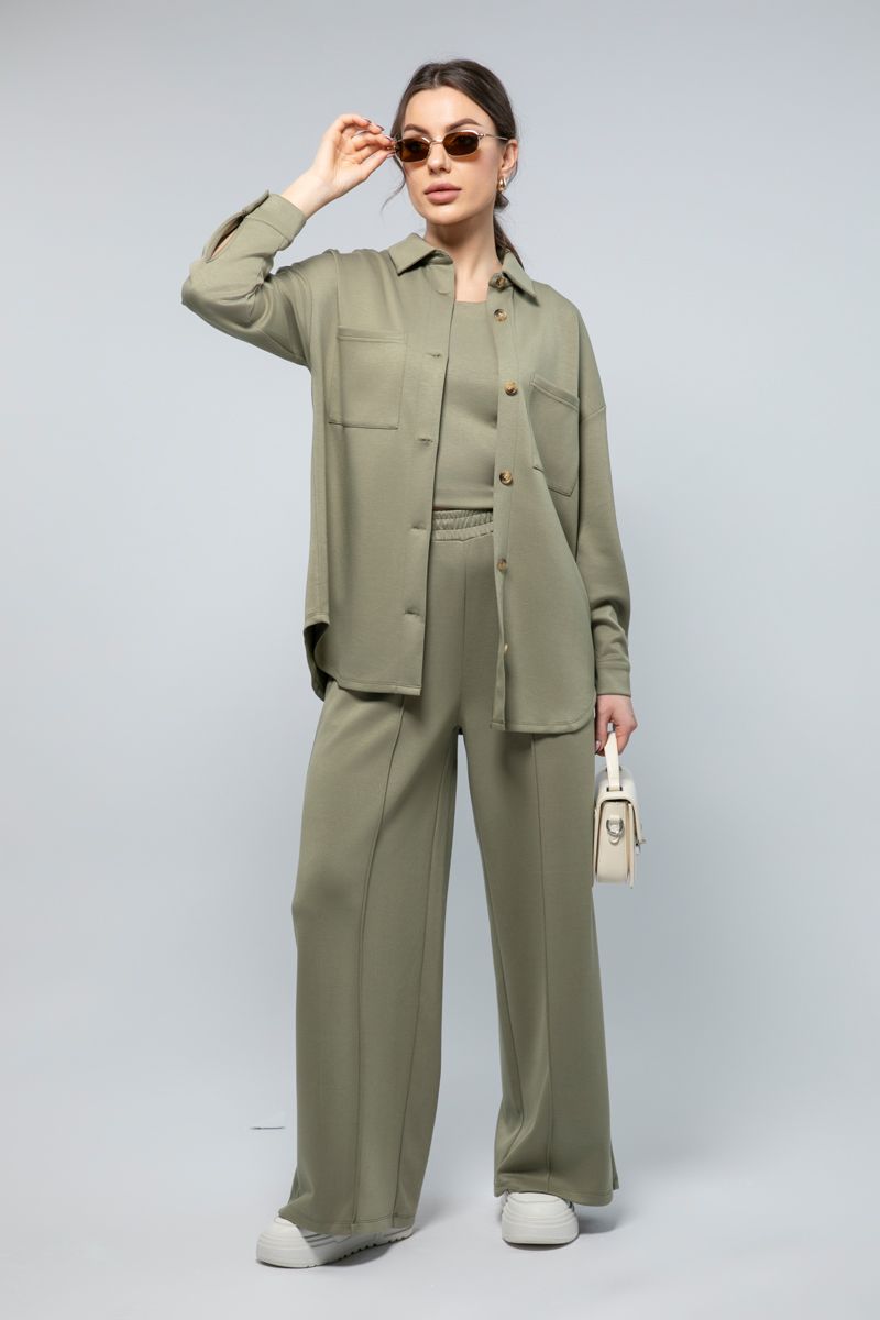 قميص كاجوال بأكمام طويلة - قطعة أساسية في خزانة ملابسك اليومية