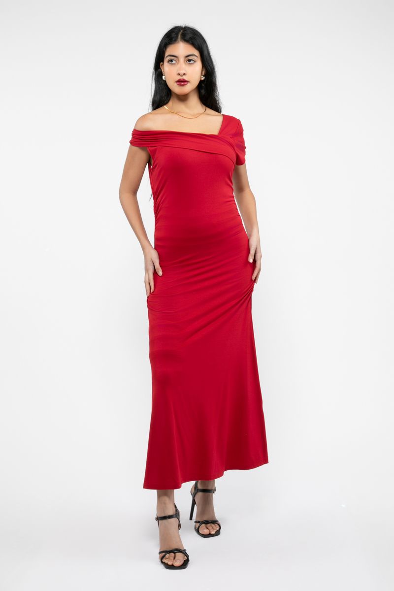 فستان نسائي ماكسي بكتف مفتوح