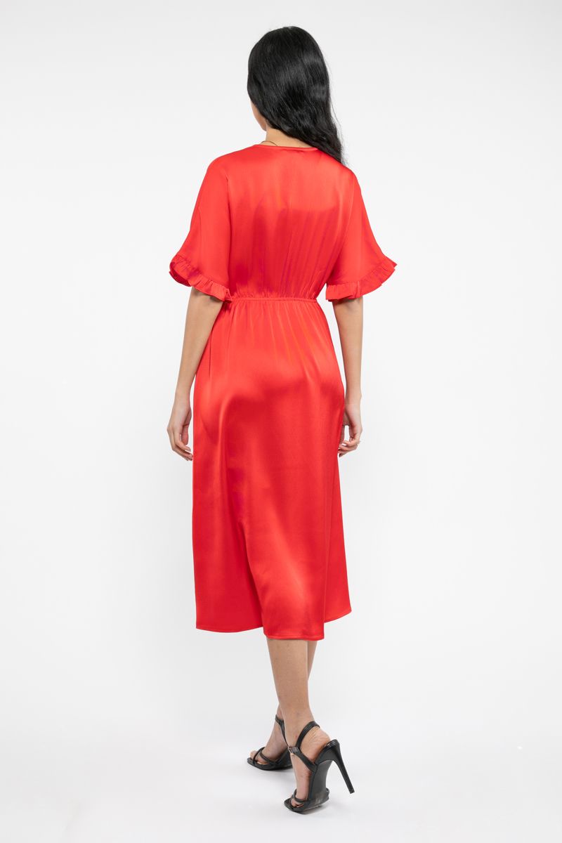 فستان نسائي طويل بأزرار أمامية