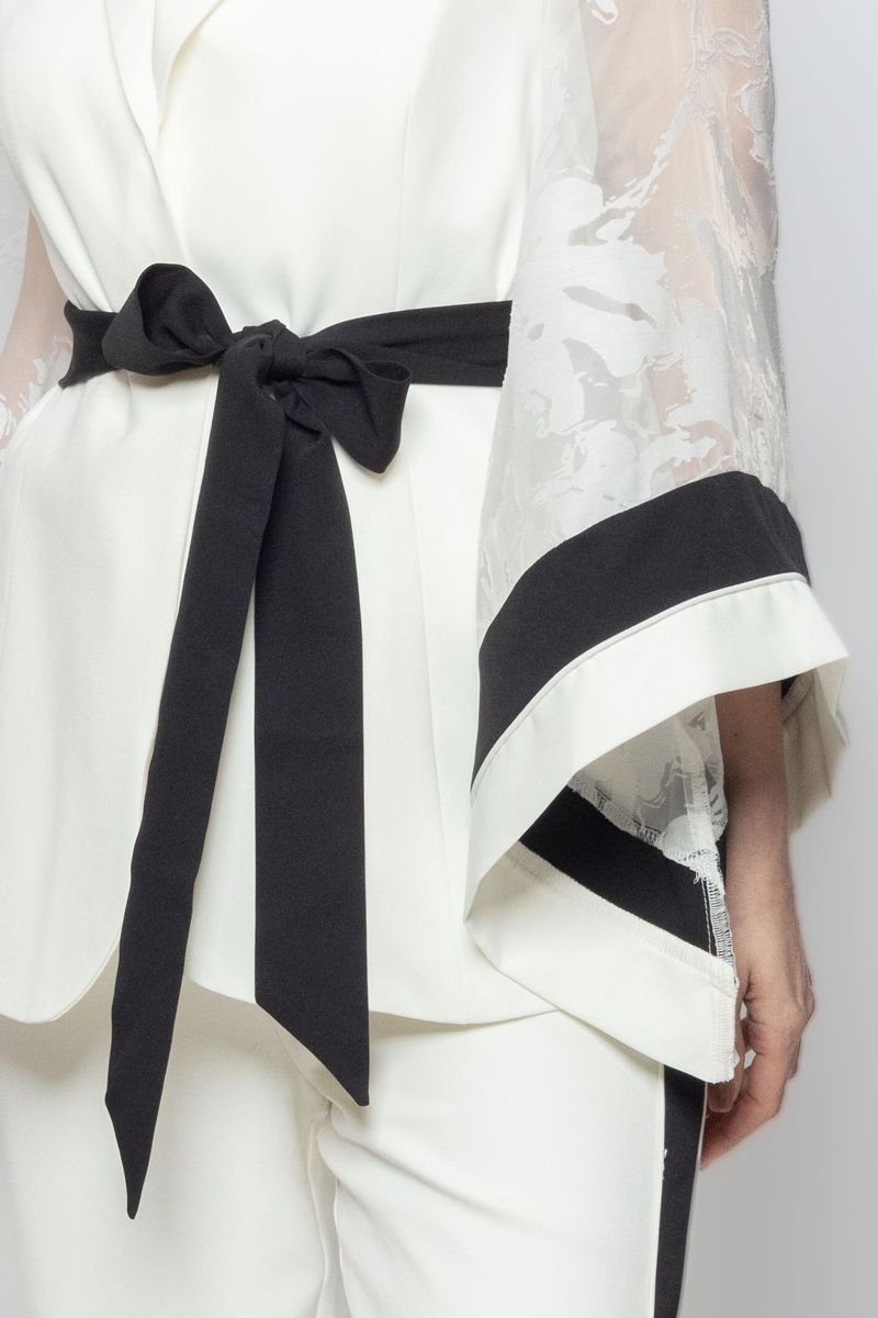 جاكيت بليزر نسائي بأكمام طويلة ومنسدلة