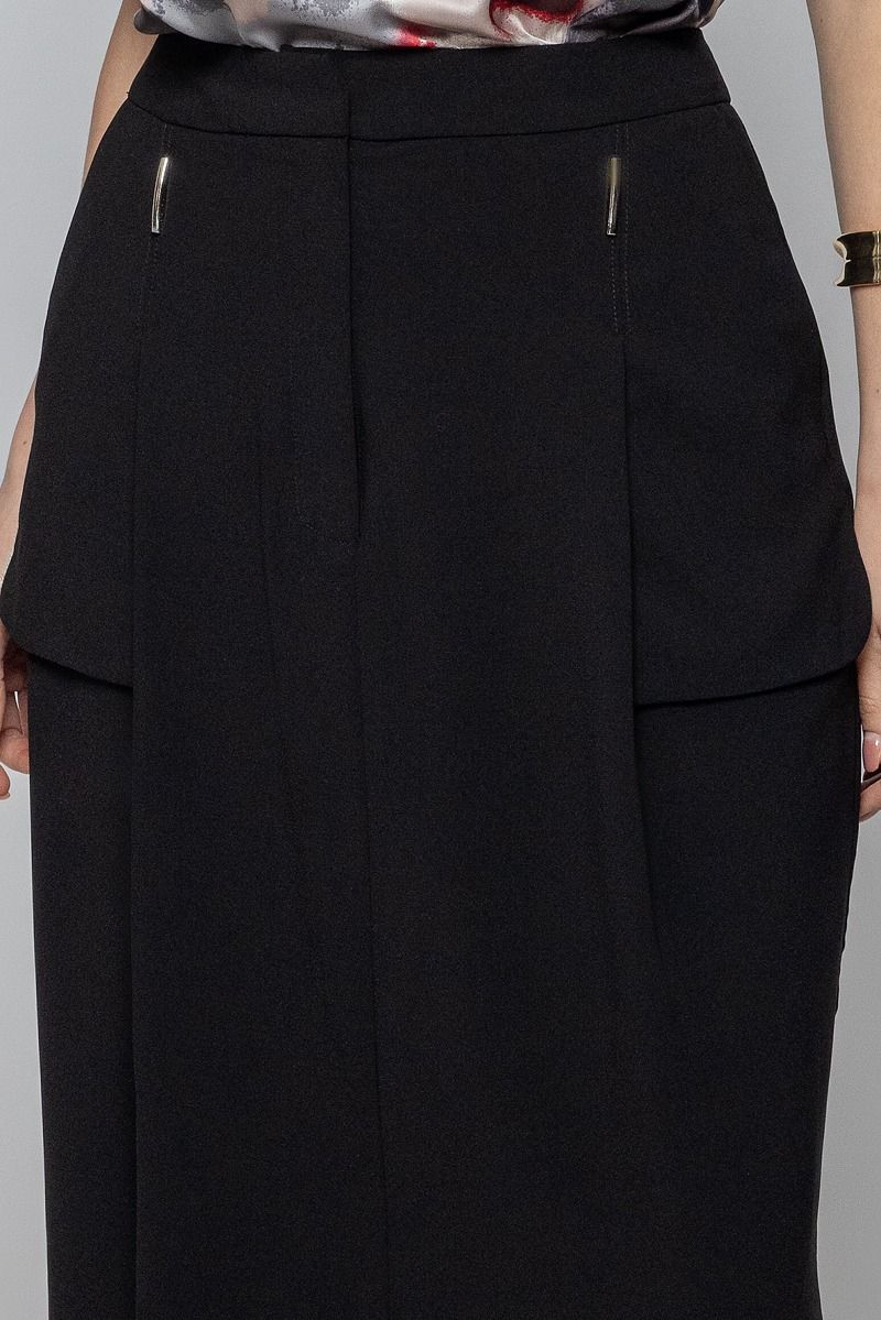 تنورة طويلة للعمل – تصميم أنيق بطابع عملي