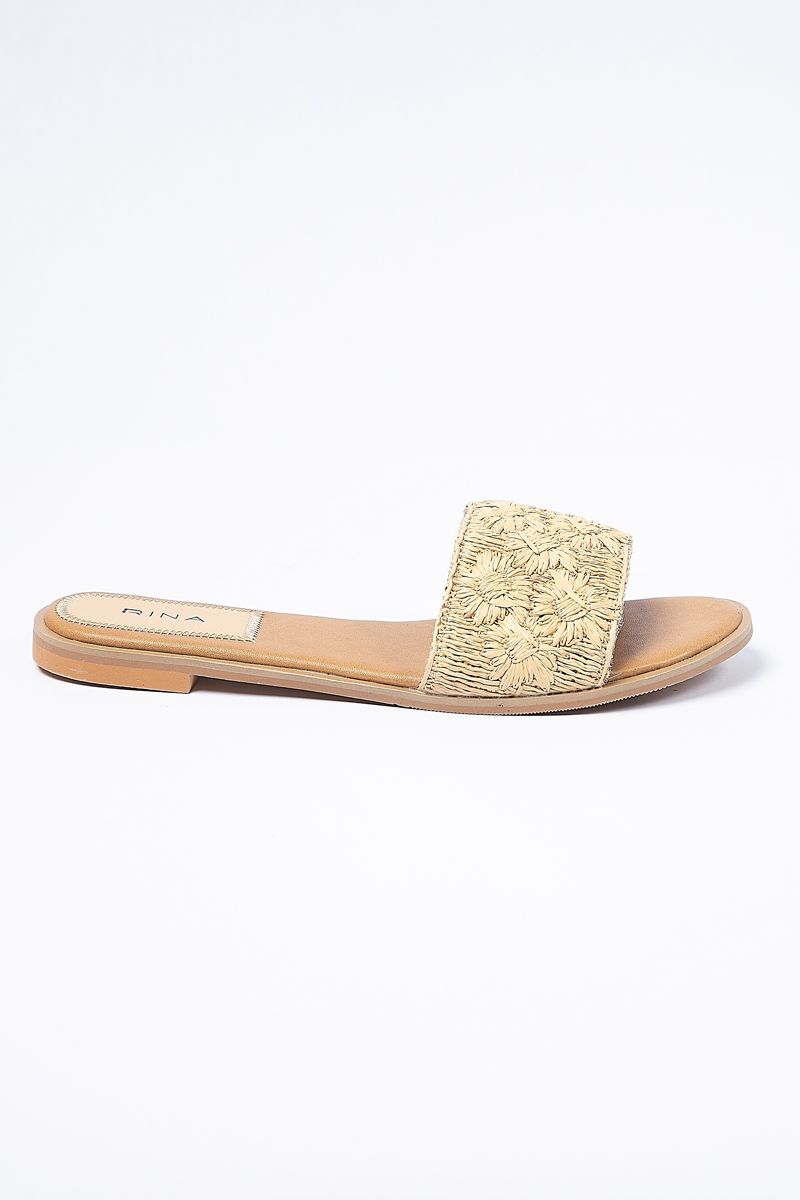 women slipper with straw pattern