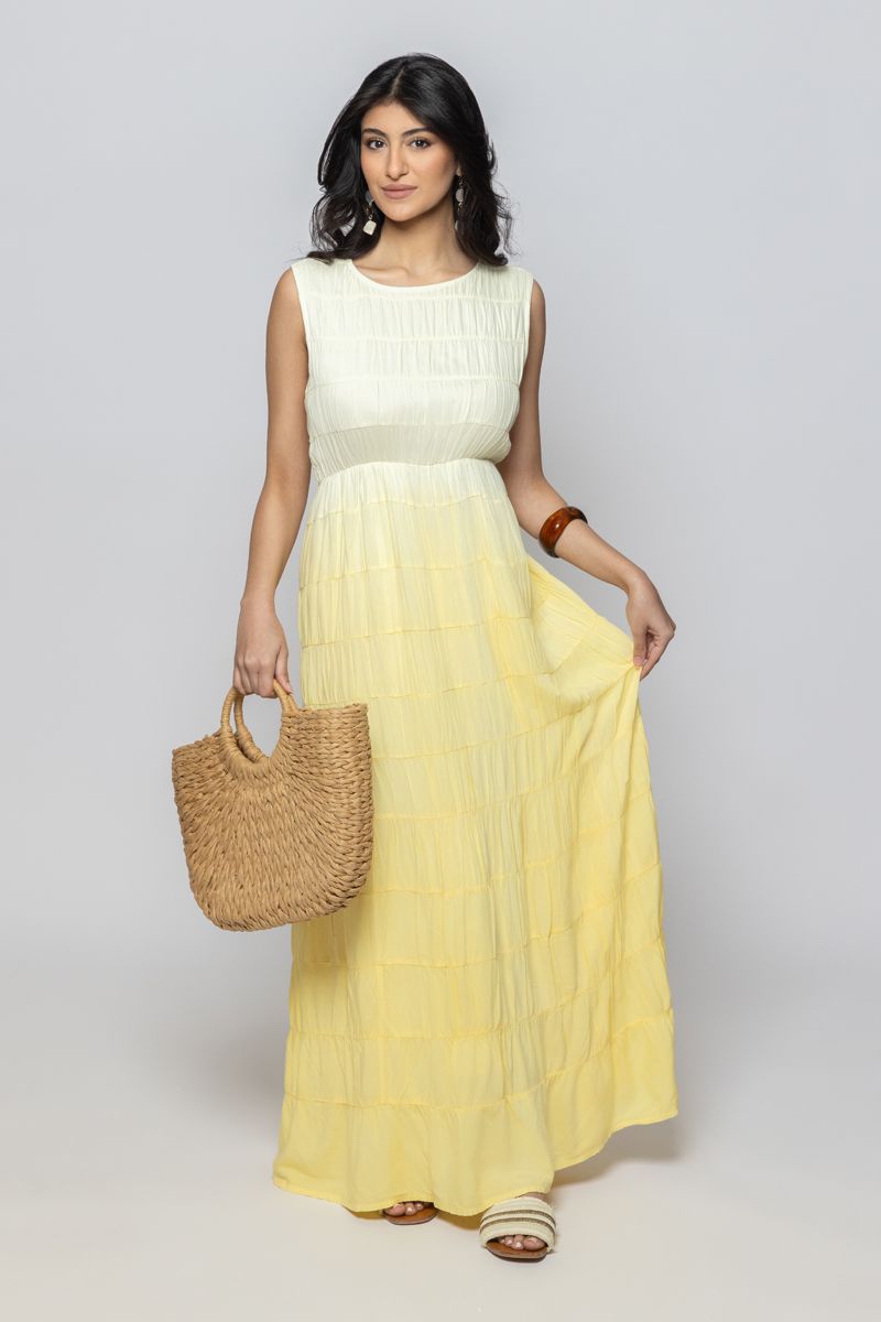 فستان صيفي نسائي طويل بدون أكمام