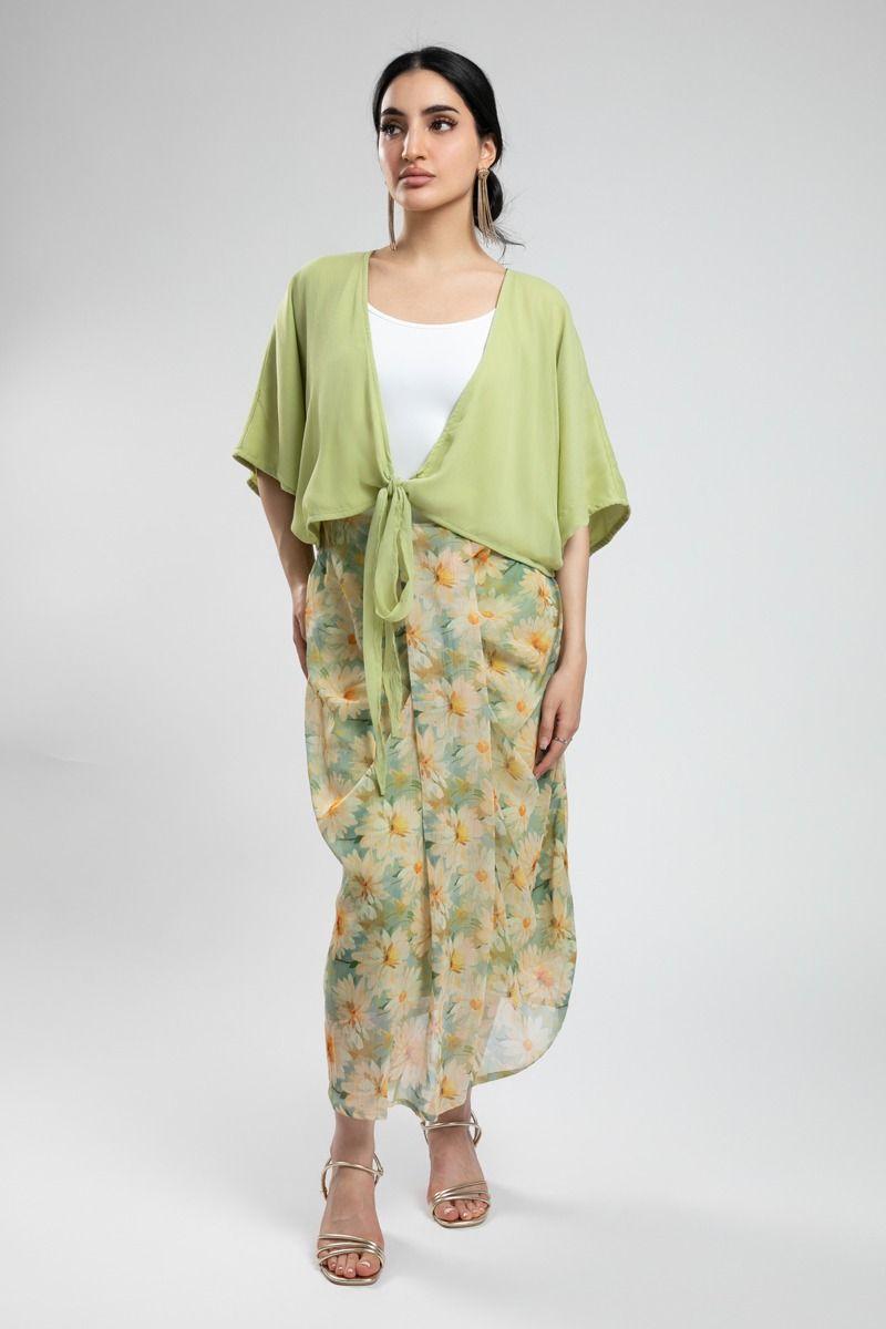 بلوزة نسائية بربطة أمامية – خفيفة وانسيابية