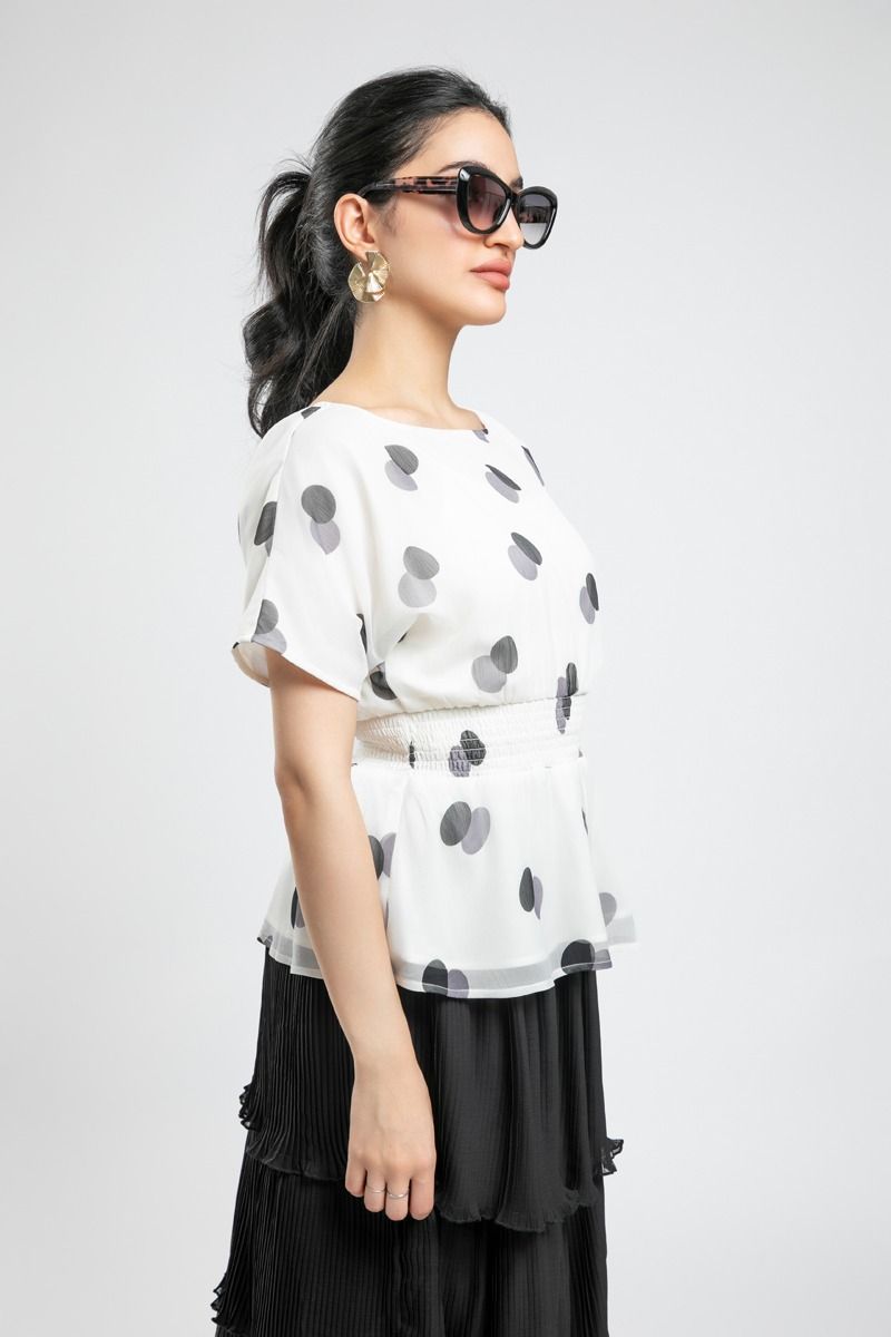 توب صيفي بنقشة بولكا – أنوثة وانتعاش