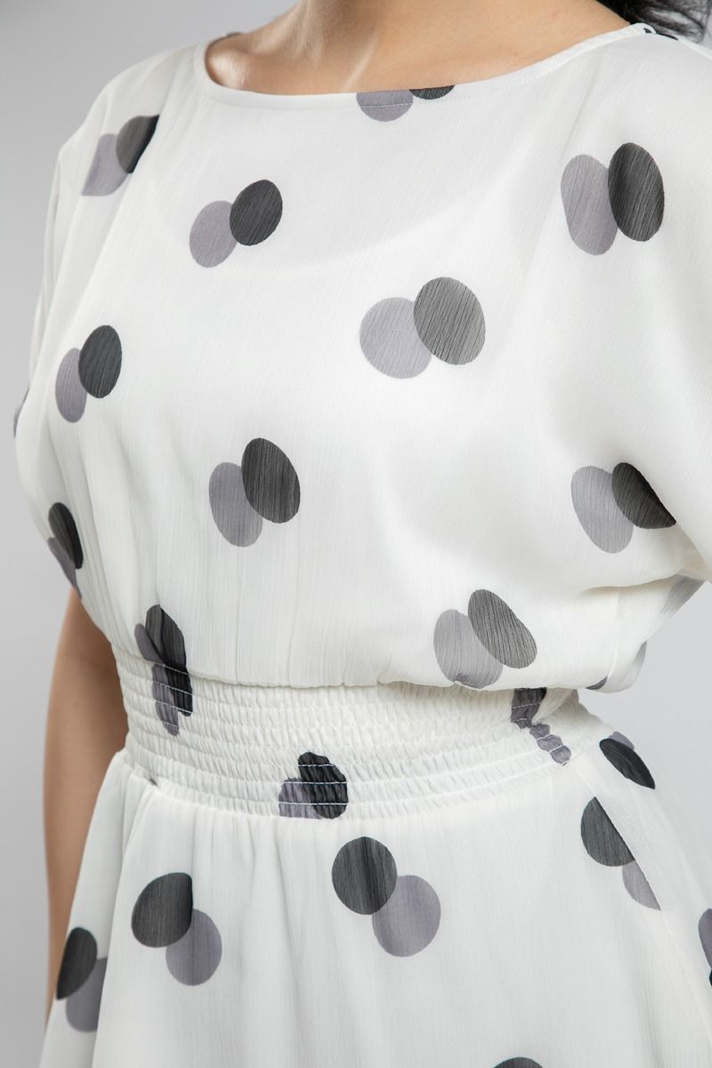توب صيفي بنقشة بولكا – أنوثة وانتعاش