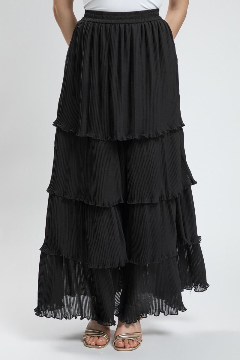 تنورة بكسرات أنيقة – انسيابية وأناقة في آنٍ واحد