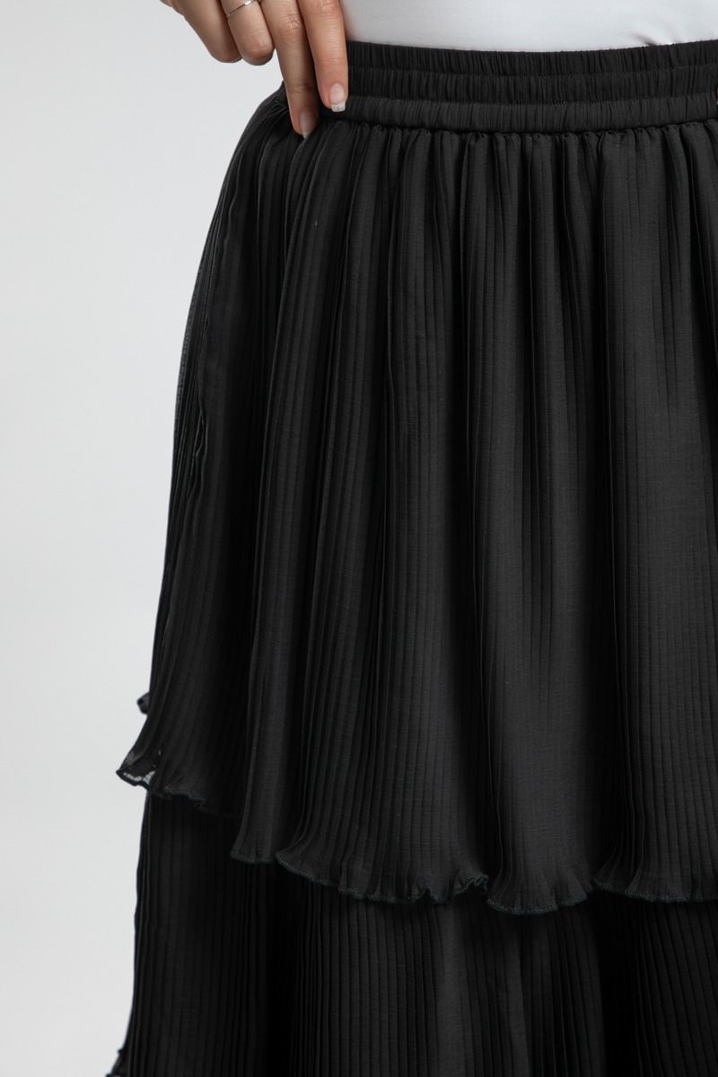 تنورة بكسرات أنيقة – انسيابية وأناقة في آنٍ واحد