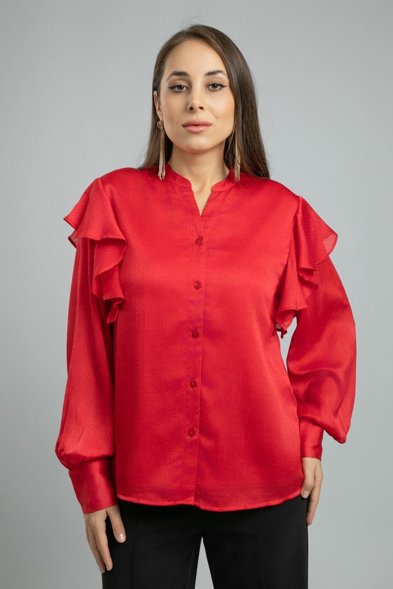 قميص نسائي بأكمام طويلة بنمط منقوش وتفاصيل كشكش