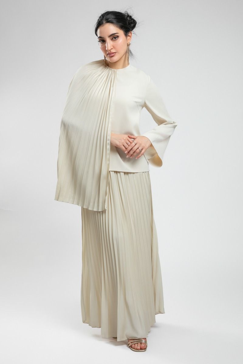 Chic Pleated Skirt - Elegant Flow and Everyday Comfort