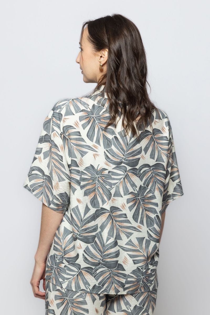 Women Short Sleeves Summer Shirt with Full Prints Pattern