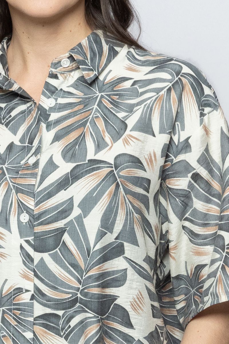 Women Short Sleeves Summer Shirt with Full Prints Pattern