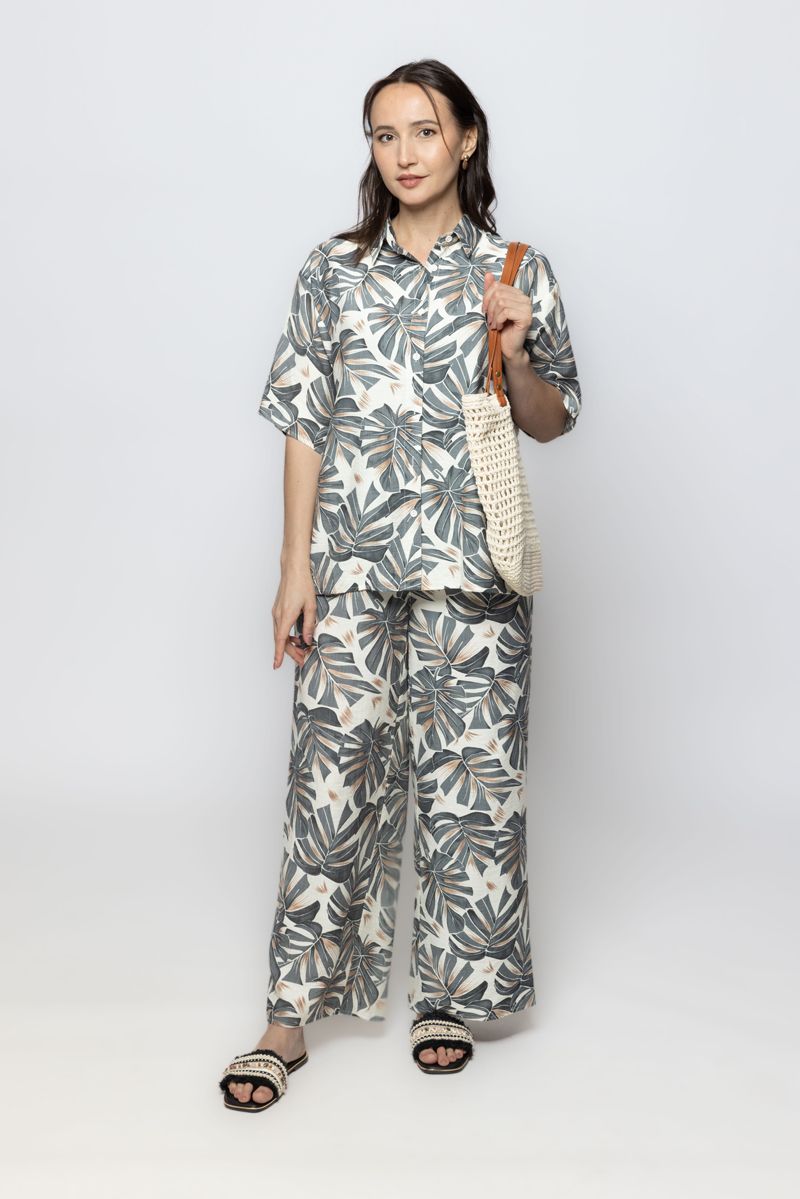 Women Short Sleeves Summer Shirt with Full Prints Pattern