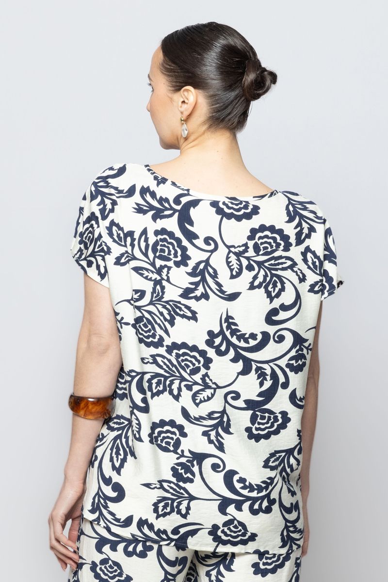 Women Short Sleeves Summer Top with Full Prints Pattern