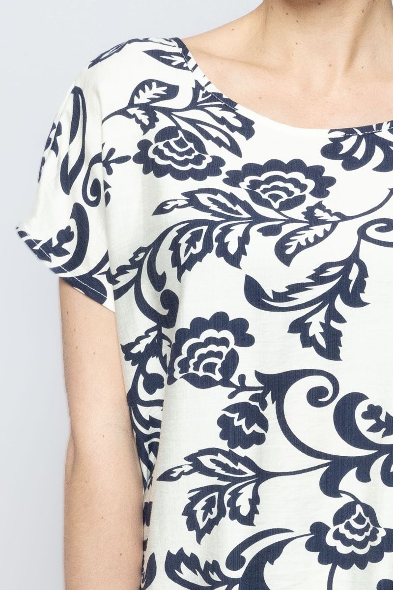 Women Short Sleeves Summer Top with Full Prints Pattern