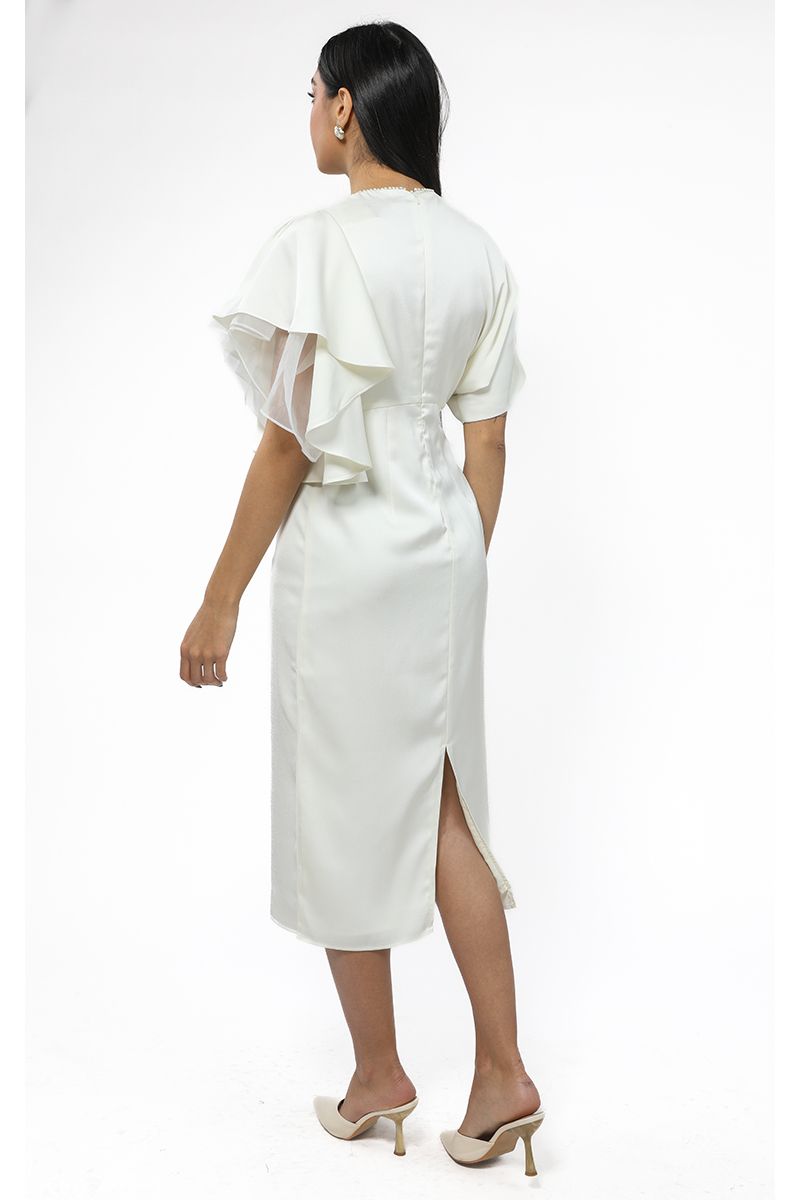 women dress with ruffled sleeve