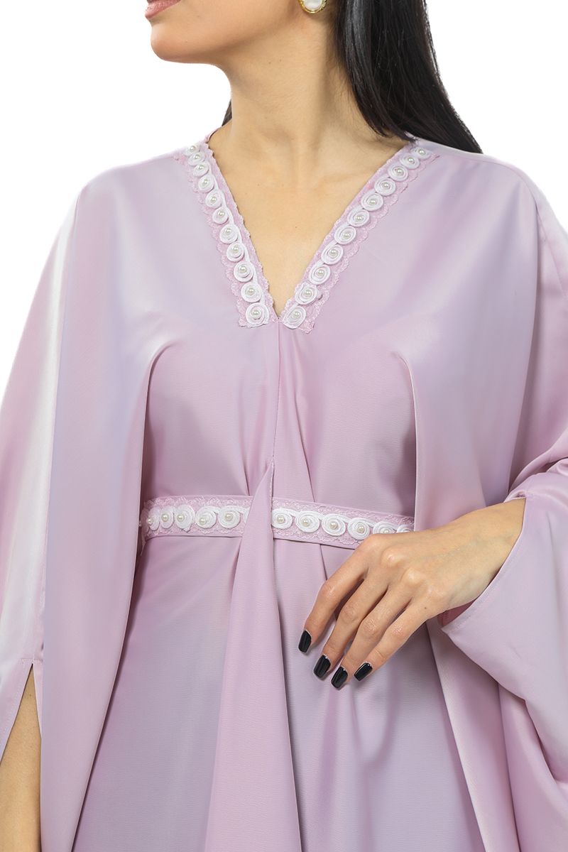 فستان نسائي ماكسي بتفاصيل تطريز