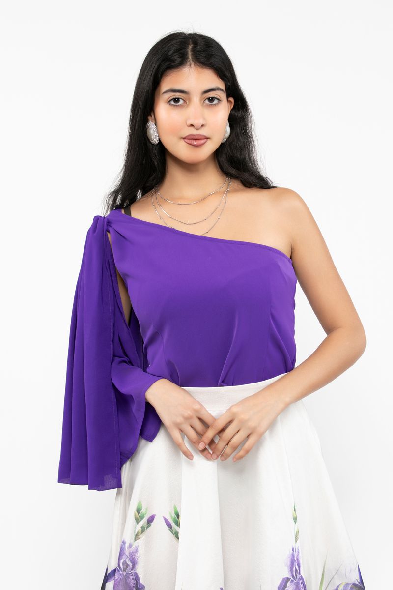 women top with open shoulder