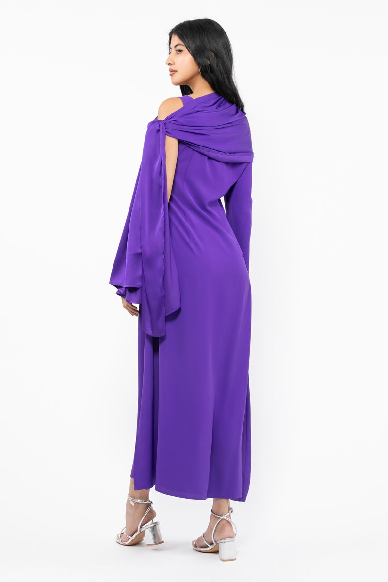 فستان نسائي بكتف مكشوف