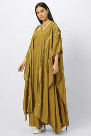 فستان نسائي طبقات ماكسي مطرز ورباط على الرقبة