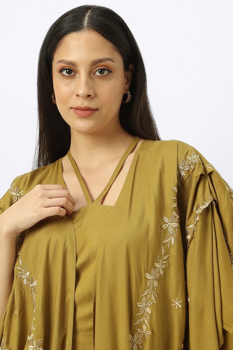 فستان نسائي طبقات ماكسي مطرز ورباط على الرقبة