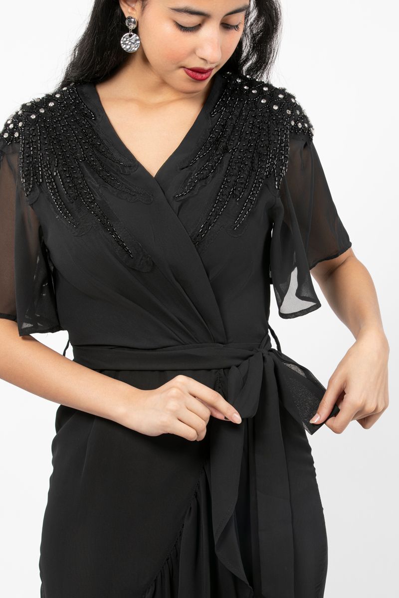 فستان نسائي مكشكش بنمط لف