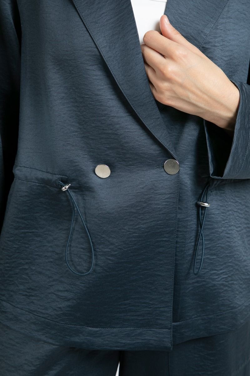 بليزر نسائي صيفي خفيف بأكمام طويلة