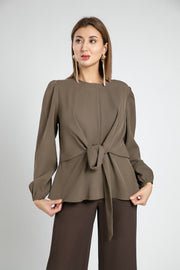 بلوزة بأكمام طويلة مع ربطة أمامية