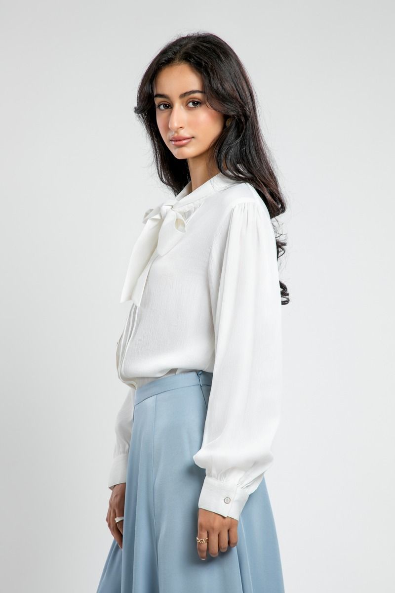 Feminine Shirt with Tie Collar Detail