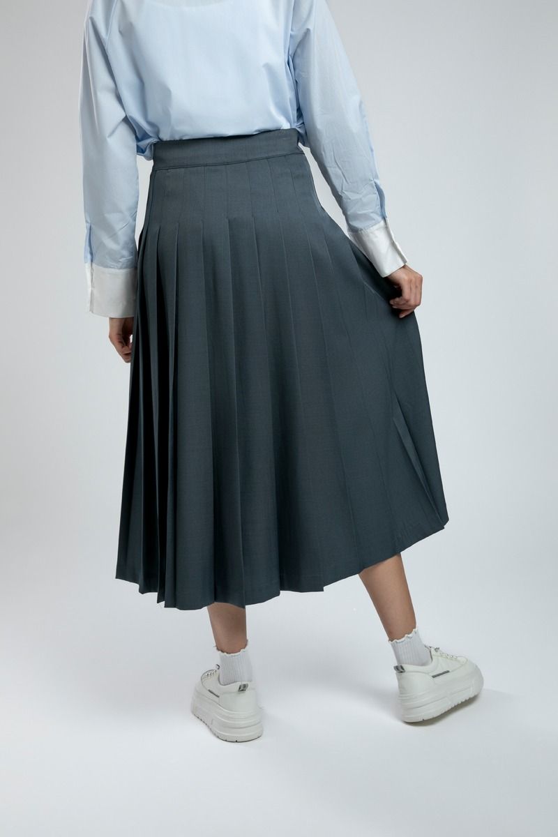 Flowy Pleated Midi Skirt