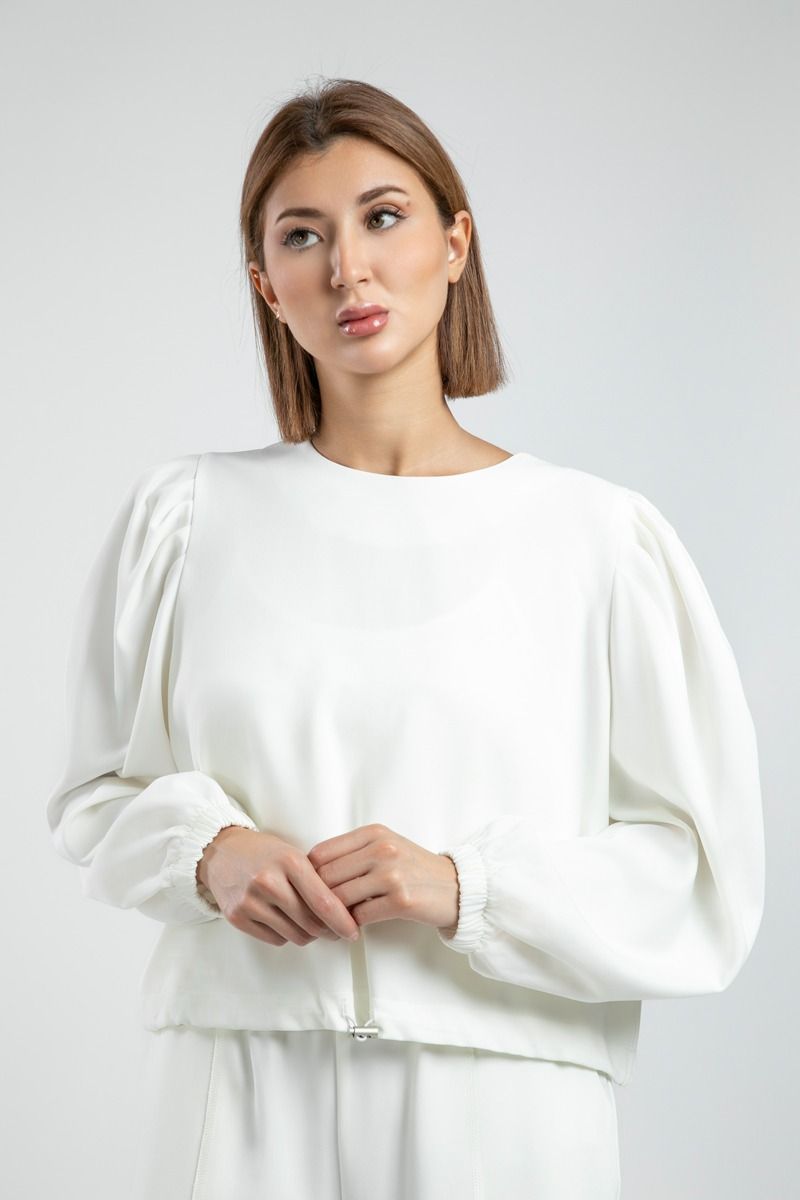 Chic Cropped Blouse with Puffed Sleeves