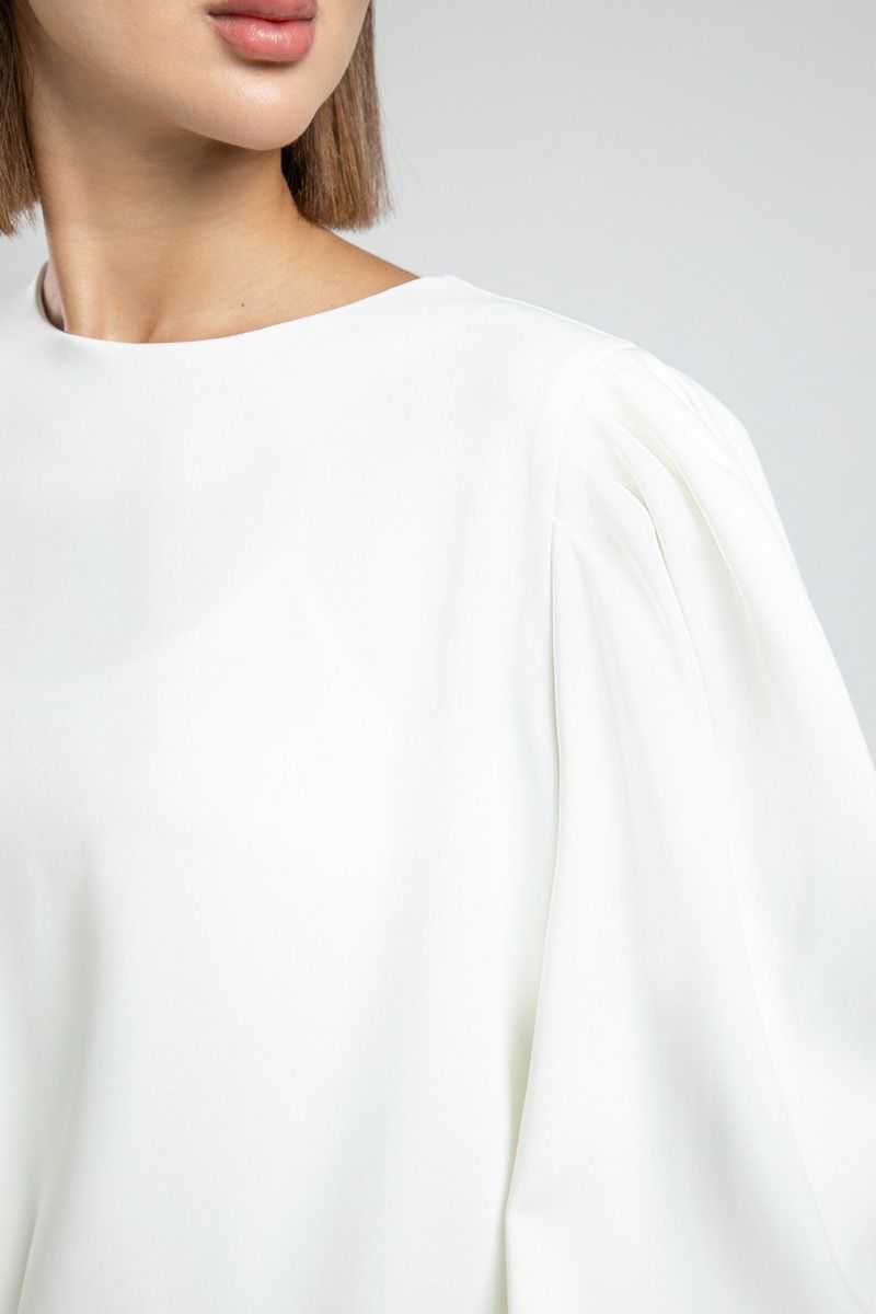 Chic Cropped Blouse with Puffed Sleeves