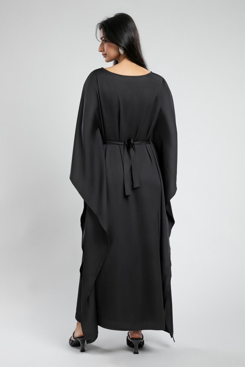 Evening Dress with Elegant Waist Detail