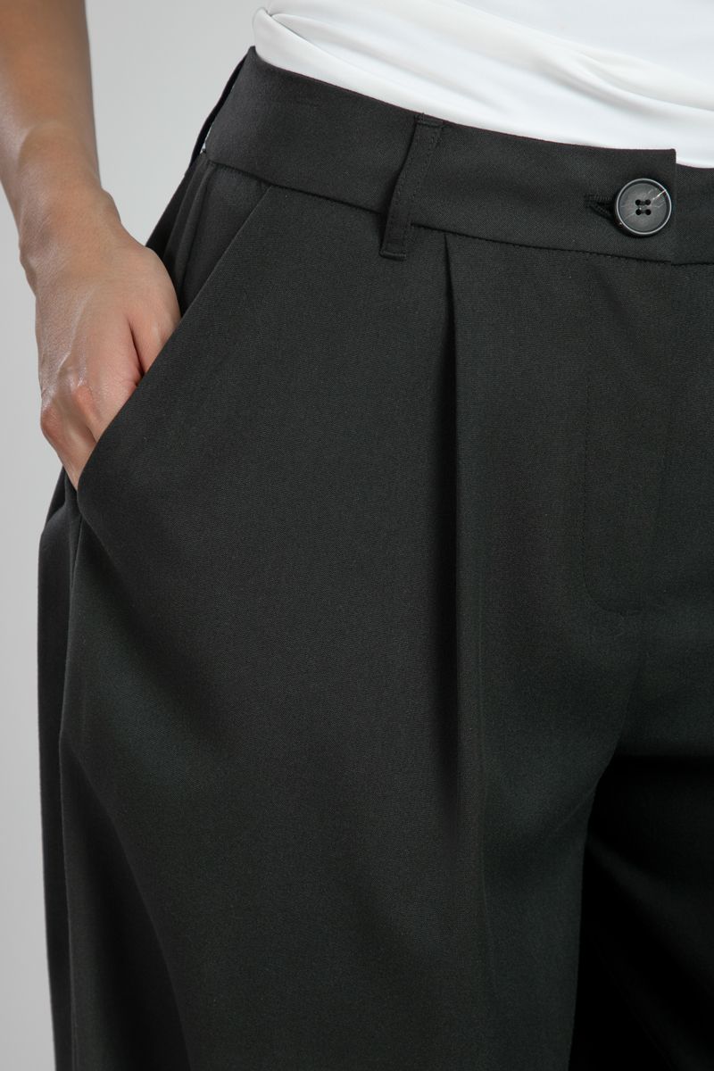 Feminine Balloon Pants with Pleats